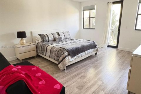 Touwnhouse à vendre à Doral, Floride: 4 chambres, 226.5 m2 № 1959702 - photo 13