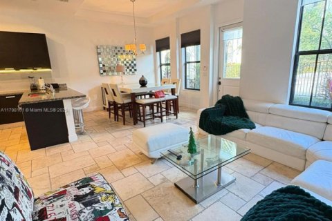 Touwnhouse à vendre à Doral, Floride: 4 chambres, 226.5 m2 № 1959702 - photo 26