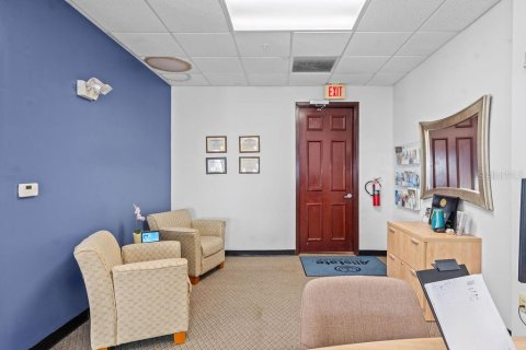 Immobilier commercial à louer à Orlando, Floride: 78.97 m2 № 1843942 - photo 2