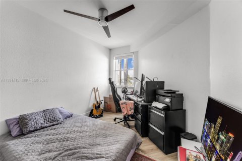 Townhouse in Doral, Florida 4 bedrooms, 164.99 sq.m. № 2039474 - photo 22