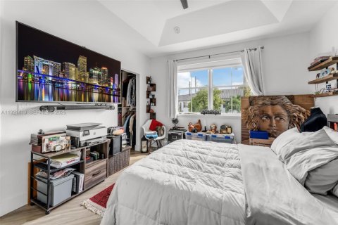 Townhouse in Doral, Florida 4 bedrooms, 164.99 sq.m. № 2039474 - photo 17