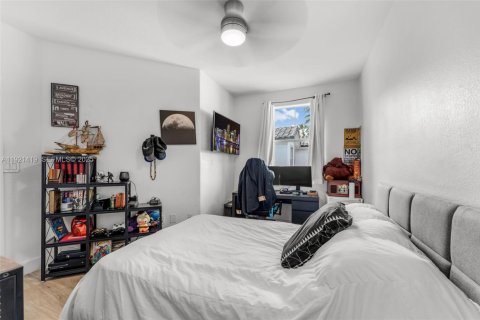 Townhouse in Doral, Florida 4 bedrooms, 164.99 sq.m. № 2039474 - photo 20