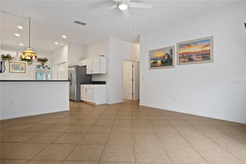 Casa en alquiler en Davenport, Florida, 4 dormitorios, 178.74 m2 № 1913431 - foto 13