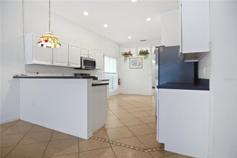 Casa en alquiler en Davenport, Florida, 4 dormitorios, 178.74 m2 № 1913431 - foto 9