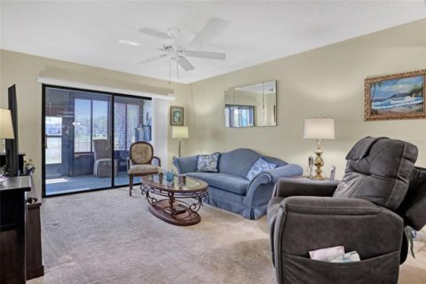 Condo in Titusville, Florida, 2 bedrooms  № 1640350 - photo 17