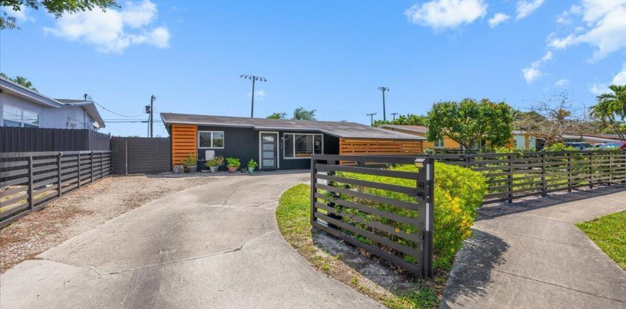 Villa ou maison à Fort Lauderdale, Floride 3 chambres, 128.21 m2 № 2088331