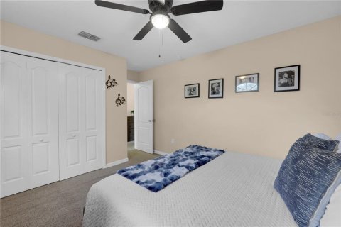 House in Davenport, Florida 5 bedrooms, 263.29 sq.m. № 2398325 - photo 22