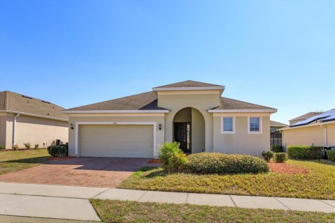 House in Davenport, Florida 4 bedrooms, 168.25 sq.m. № 2095202