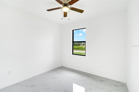 Villa ou maison à vendre à Lehigh Acres, Floride: 3 chambres, 159.7 m2 № 2433614 - photo 28