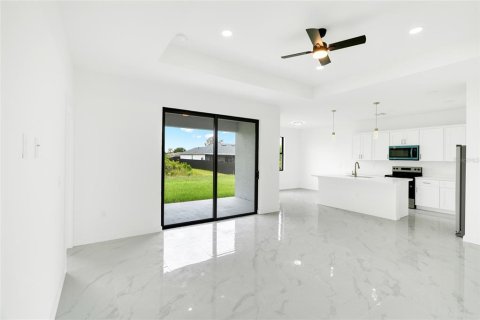 Villa ou maison à vendre à Lehigh Acres, Floride: 3 chambres, 159.7 m2 № 2433614 - photo 22