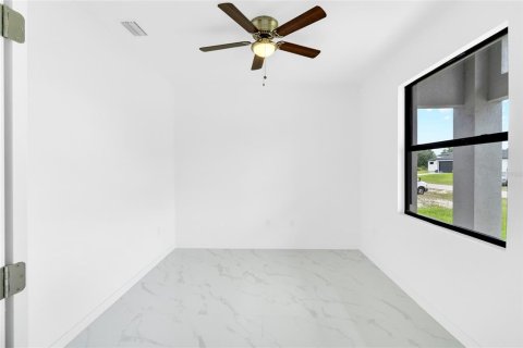 Villa ou maison à vendre à Lehigh Acres, Floride: 3 chambres, 159.7 m2 № 2433614 - photo 26