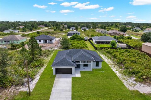 Villa ou maison à Lehigh Acres, Floride 3 chambres, 159.7 m2 № 2433614