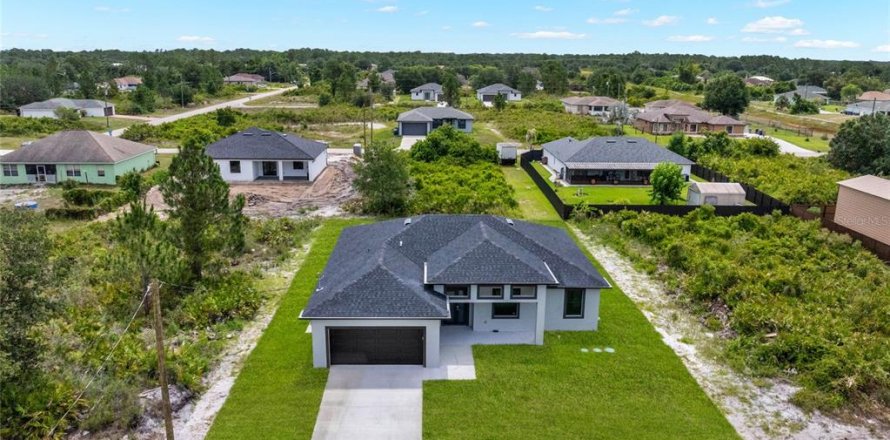 Villa ou maison à Lehigh Acres, Floride 3 chambres, 159.7 m2 № 2433614