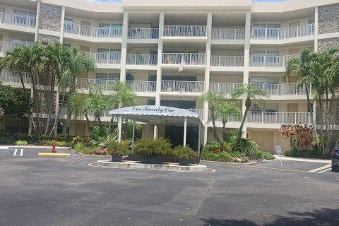 Condominio en Pompano Beach, Florida, 3 dormitorios № 2183563
