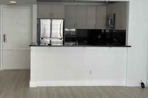 Copropriété à louer à Miami, Floride: 1 chambre, 70.33 m2 № 1998066 - photo 4