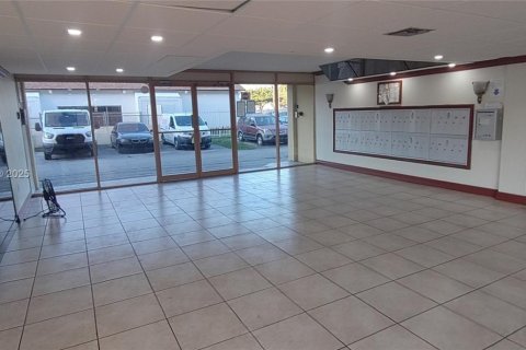 Condo in North Miami, Florida, 1 bedroom  № 2027092