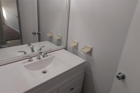 Condo in North Miami, Florida, 1 bedroom  № 2027092 - photo 26