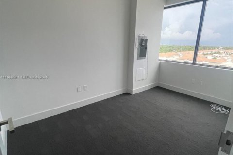 Immobilier commercial à vendre à Aventura, Floride № 2078181 - photo 7