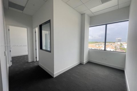Immobilier commercial à vendre à Aventura, Floride № 2078181 - photo 5