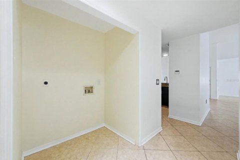 House in Sarasota, Florida 4 bedrooms, 169.08 sq.m. № 2221490 - photo 24
