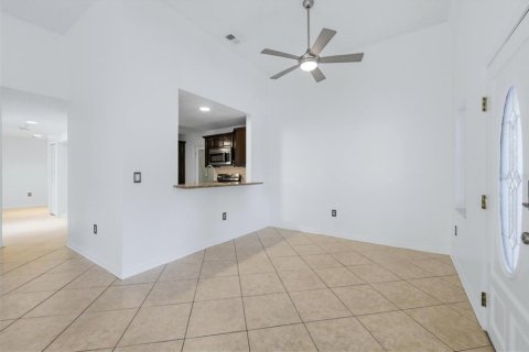 House in Sarasota, Florida 4 bedrooms, 169.08 sq.m. № 2221490 - photo 6