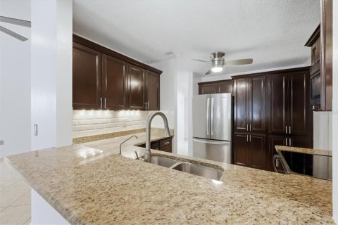 House in Sarasota, Florida 4 bedrooms, 169.08 sq.m. № 2221490 - photo 13