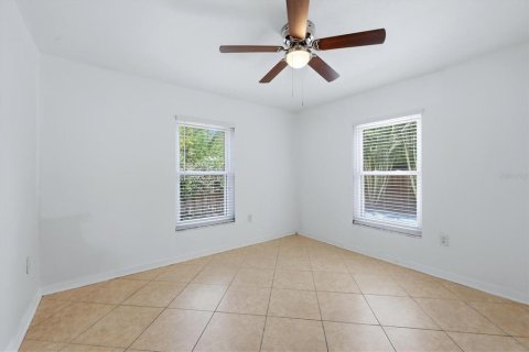 House in Sarasota, Florida 4 bedrooms, 169.08 sq.m. № 2221490 - photo 23