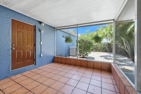 House in Sarasota, Florida 4 bedrooms, 169.08 sq.m. № 2221490 - photo 29