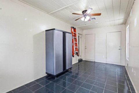 House in Sarasota, Florida 4 bedrooms, 169.08 sq.m. № 2221490 - photo 26
