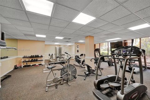 Condo in Hollywood, Florida, 1 bedroom  № 2003195 - photo 20