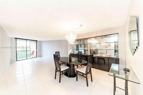 Кондоминиум с 1 спальней в Холливуд, Флорида № 2003195