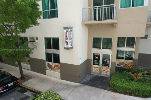 Immobilier commercial à vendre à Miami, Floride № 1756470 - photo 2