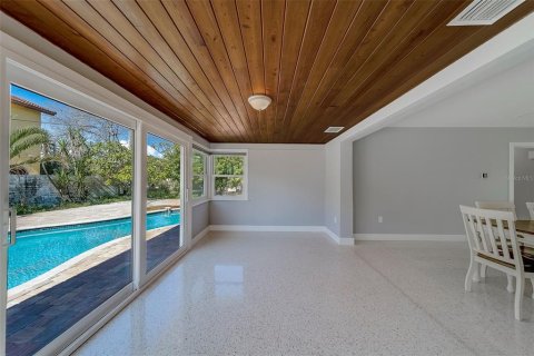 House in Belleair Beach, Florida 3 bedrooms, 126.16 sq.m. № 1905784 - photo 5
