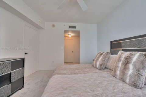 Condominio en venta en Miami, Florida, 1 dormitorio, 73.49 m2 № 1964947 - foto 18
