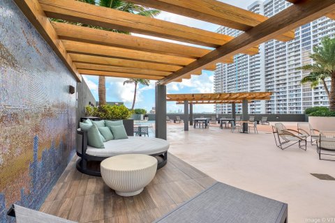 Condominio en venta en Miami, Florida, 1 dormitorio, 73.49 m2 № 1964947 - foto 8