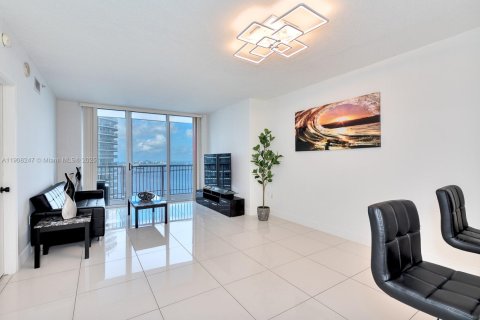 Condominio en venta en Miami, Florida, 1 dormitorio, 73.49 m2 № 1964947 - foto 27