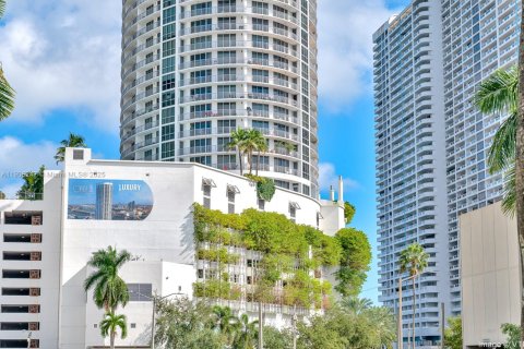 Condominio en venta en Miami, Florida, 1 dormitorio, 73.49 m2 № 1964947 - foto 28