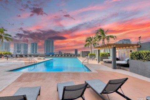 Condominio en venta en Miami, Florida, 1 dormitorio, 73.49 m2 № 1964947 - foto 29