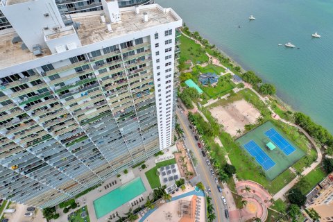 Condominio en venta en Miami, Florida, 1 dormitorio, 73.49 m2 № 1964947 - foto 12