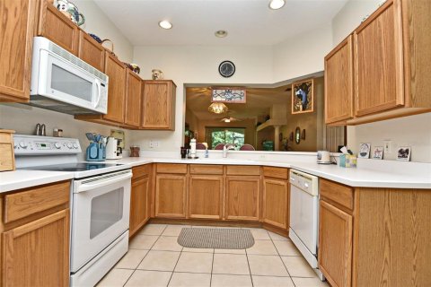 Touwnhouse à vendre à Kissimmee, Floride: 2 chambres, 140.47 m2 № 2202921 - photo 2