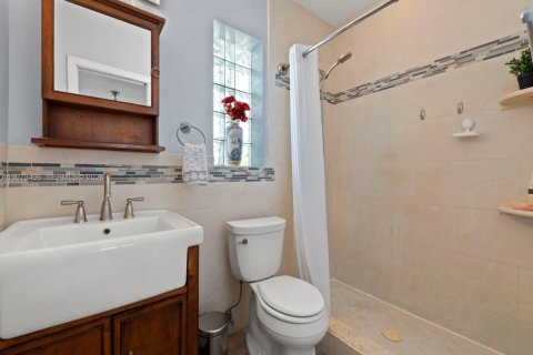 Villa ou maison à vendre à Cutler Bay, Floride: 4 chambres, 164.62 m2 № 2186870 - photo 13