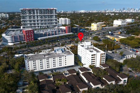 Condominio en venta en Miami, Florida, 1 dormitorio, 58.44 m2 № 2032506 - foto 18