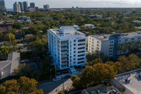 Condominio en venta en Miami, Florida, 1 dormitorio, 58.44 m2 № 2032506 - foto 17