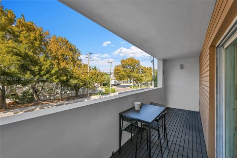 Condominio en venta en Miami, Florida, 1 dormitorio, 58.44 m2 № 2032506 - foto 11