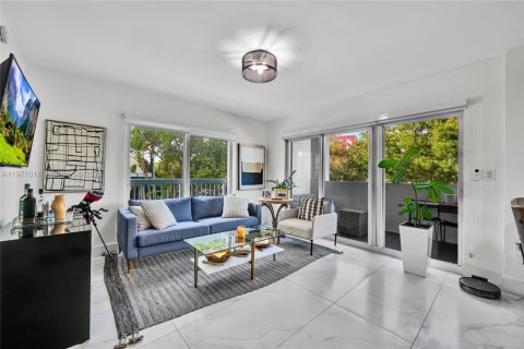 Condominio en venta en Miami, Florida, 1 dormitorio, 58.44 m2 № 2032506 - foto 2