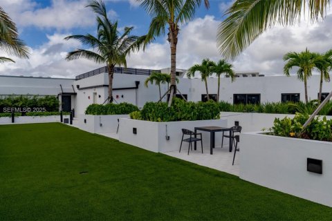 Apartamento en alquiler en Miami, Florida, 49.52 m2 № 1992843 - foto 7