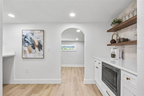 Villa ou maison à vendre à Tampa, Floride: 3 chambres, 120.22 m2 № 1912887 - photo 11