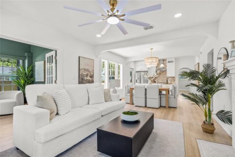 Villa ou maison à vendre à Tampa, Floride: 3 chambres, 120.22 m2 № 1912887 - photo 2