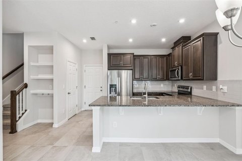 Touwnhouse à vendre à Orlando, Floride: 3 chambres, 148.83 m2 № 2288092 - photo 19