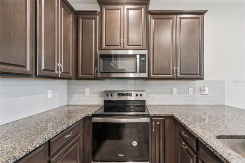 Touwnhouse à vendre à Orlando, Floride: 3 chambres, 148.83 m2 № 2288092 - photo 15